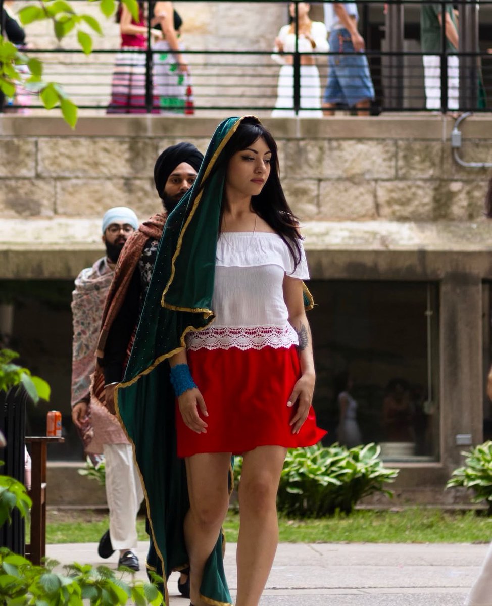 Represented la Virgencita for a show last summer and just got the pics <3