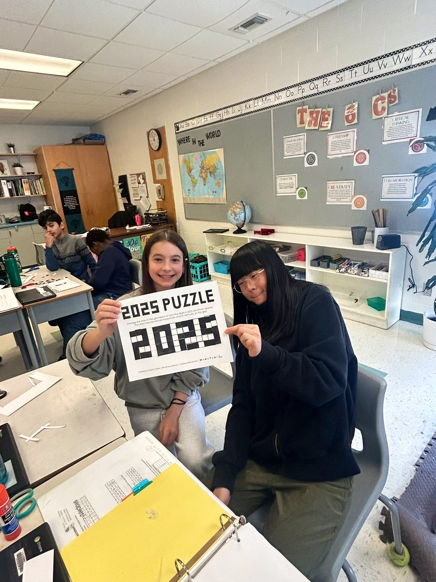 A fun “2025” challenge promoting spatial reasoning!