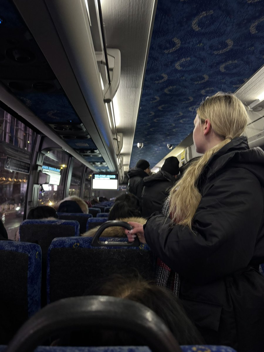 Esarullo's tweet photo. Congestion pricing to fix the @MTA that can’t get anything right. Staten Island buses have been packed like this for decades. Service remains the same. @GovKathyHochul, Janno Lieber and the entire NYC city council and NY state senate are out of touch with reality. https://t.co/po22Su9UHP