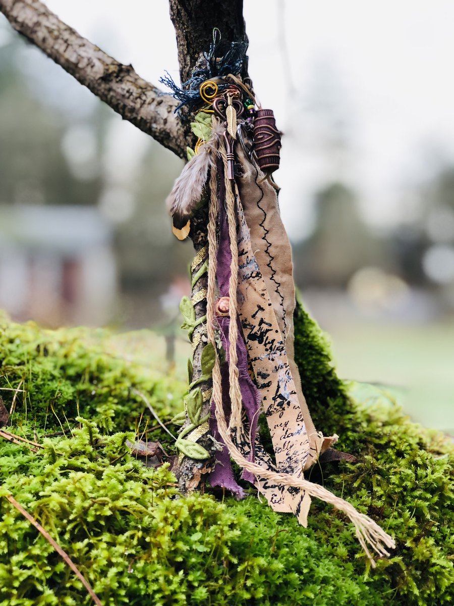 Junky grungy fairy wand! Coming soon! Make sure to subscribe. You don’t want to miss this! youtube.com/@snowstormcraf…