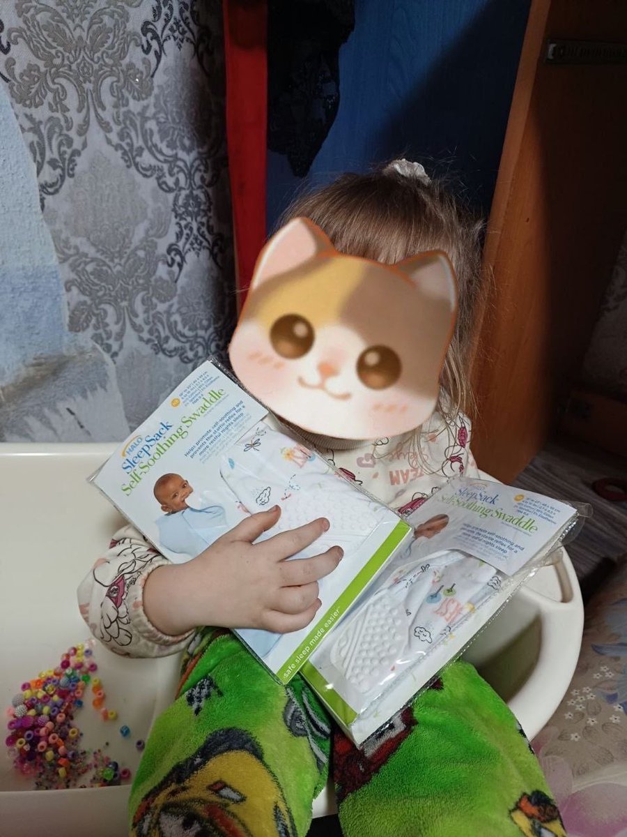 defendukraini's tweet photo. 1/6/2025 Kherson area, Ukraine
🇨🇦❤️🇺🇦
Young IDP &amp; resident families in brutally battered Posad-Pokrovske thankful for diapers &amp; other baby supplies 

Big Kudos:
Color of Hope in Mykolaiv
&amp; Ukraine in Armor, 1 of our logistics &amp; distribution partners https://t.co/mU4VQdE5IR