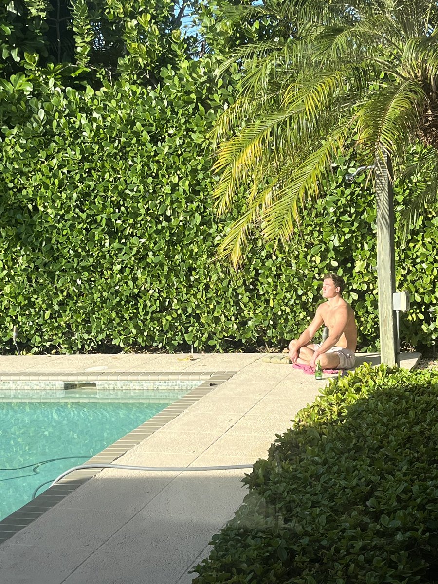 MitchellHODL's tweet image. I’ve been thinking alot recently about

“how much Bitcoin is enough?”

@americanhodl8 called for 6.15
@BritishHodl called for 1

The 6.15 train is gone for most, including single digit millionaire boomers

Getting to 1 is still possible for the paper-wealthy boomers if they’re…