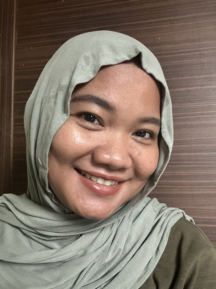 oct12th's tweet image. Nyesel baru tau ada selfie LED light gini, bikin foto selfie kamu makin ciamik deh, bisa diliat before afternya ya. 
Kamu bisa beli disini ga nyampe 50ribu &amp;gt;&amp;gt; s.shopee.co.id/7zwr3Q0grB

#selfielight #ledmini #zonajajan #racunshopee