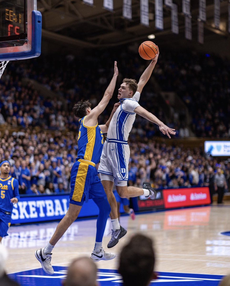 Cooper Flagg made this dunk