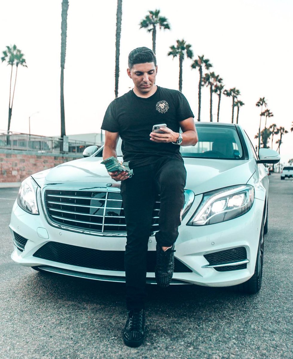 People say that money doesn't buy happiness.
When that can be true; the main thing it has bought me was my freedom and that's what truly makes me happy.
The most important thing is to enjoy your life - to be happy
- it's all that matters.💯