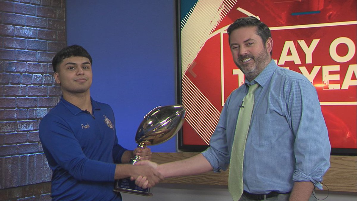 Congrats to San Diego junior Frank Soliz on winning the Blitz Play of the Year!

Soliz and outgoing Vaqueros Coach Bo Ochoa were in the studio today and you'll hear from them tonight on @Kiii3News at 6 PM. #3SportsBlitz