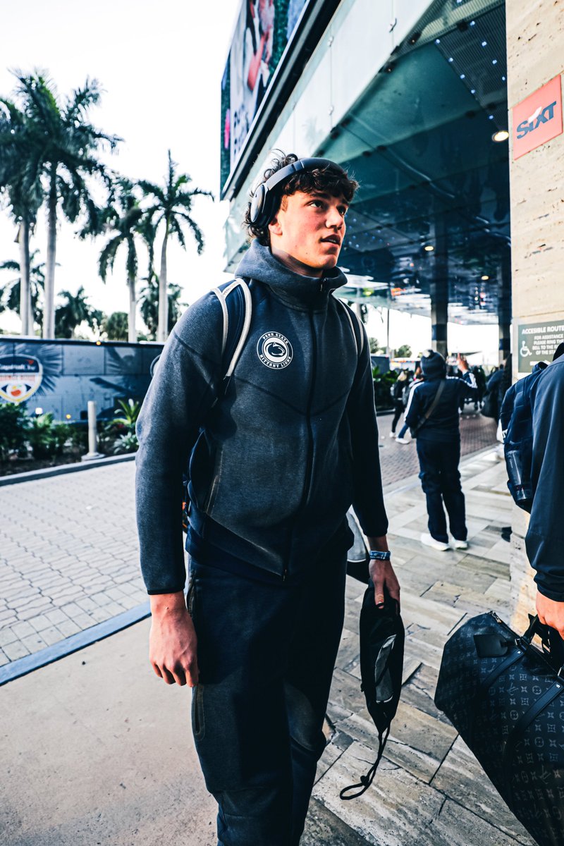 PennStateFball's tweet photo. 📍Miami, FL https://t.co/xWfKH1FZlm