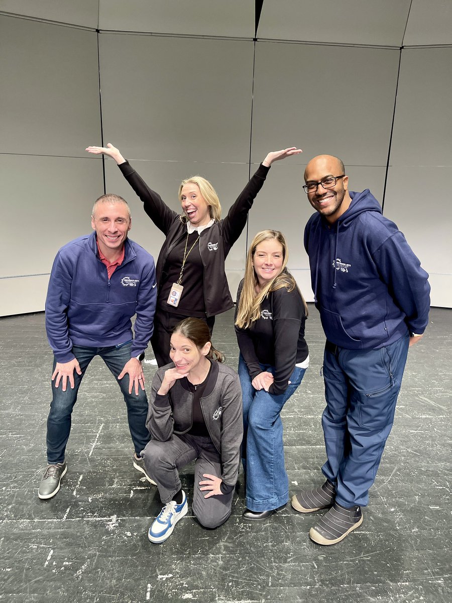 Lauren_Olmo's tweet photo. Happy New Year from the Performing Arts Department! Here’s to a year of creating, performing, and inspiring together. Let 2025 be your stage—let’s make it unforgettable! @JessicaJBeattie @HGHS_Orchestra @KFloresChapp @ski626 https://t.co/PxgnRdajRl
