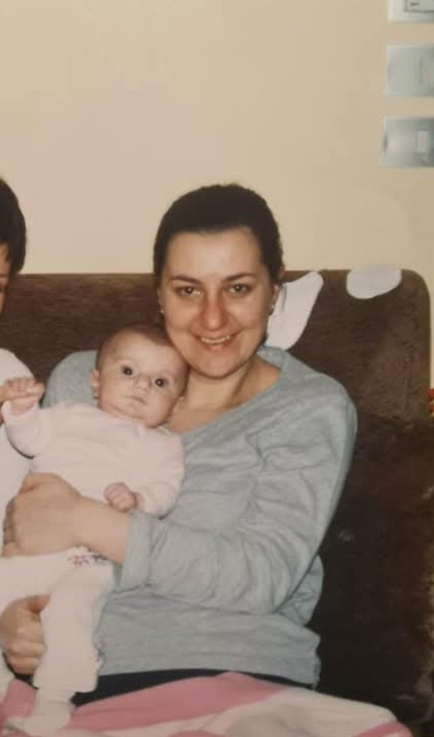 ona i ja dupli jarčevi - niko se ne (ne)podnosi kao nas dve ali jedina zna i čuva svaku moju tajnu, mojoj majki 49. rođendan a prvi bez njene male kopije, nedostaje mi ali zahvaljujući njoj sam ovde gdje jesam HVALA MAMA ❤️