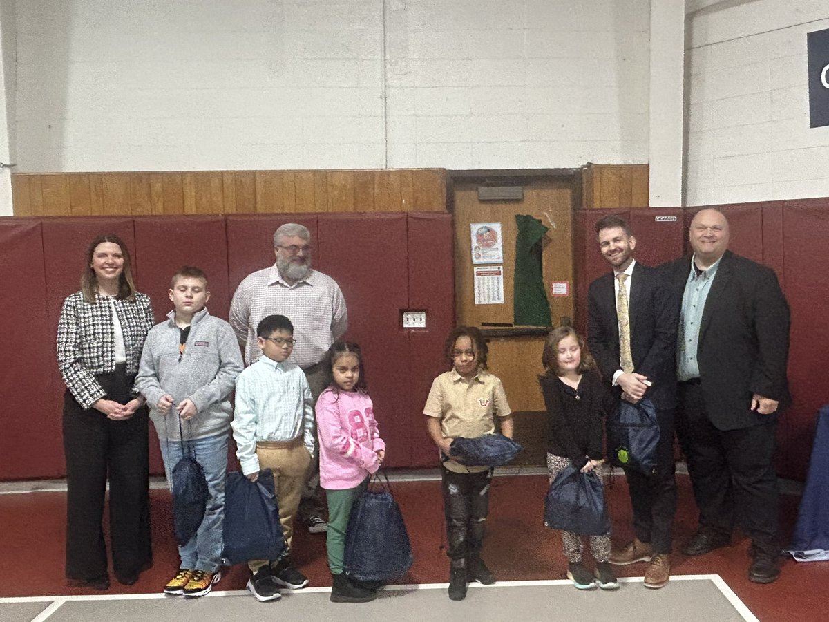 Patricia Sullivan-Kowalski (@sullivankowalsk) on Twitter photo Nathan Hale Model Citizens were ready to celebrate their success! <a href="/MeridenK12/">Meriden K12</a> <a href="/RobKosienskiJr/">Rob Kosienski, Jr. “Mr K”</a> Nathan Hale Model Citizens were ready to celebrate their success! <a href="/MeridenK12/">Meriden K12</a> <a href="/RobKosienskiJr/">Rob Kosienski, Jr. “Mr K”</a>