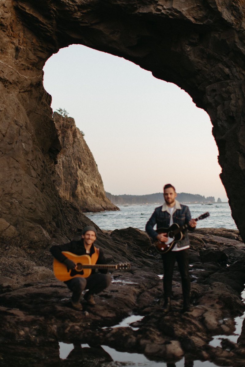 The Light The Heat (@lighttheheat) on Twitter photo No more looking in the rear view 
See the new road before you 
Find “Keep On Running - Acoustic Version” here 😊 thelighttheheat.ffm.to/keeponrunning_… No more looking in the rear view 
See the new road before you 
Find “Keep On Running - Acoustic Version” here 😊 thelighttheheat.ffm.to/keeponrunning_…