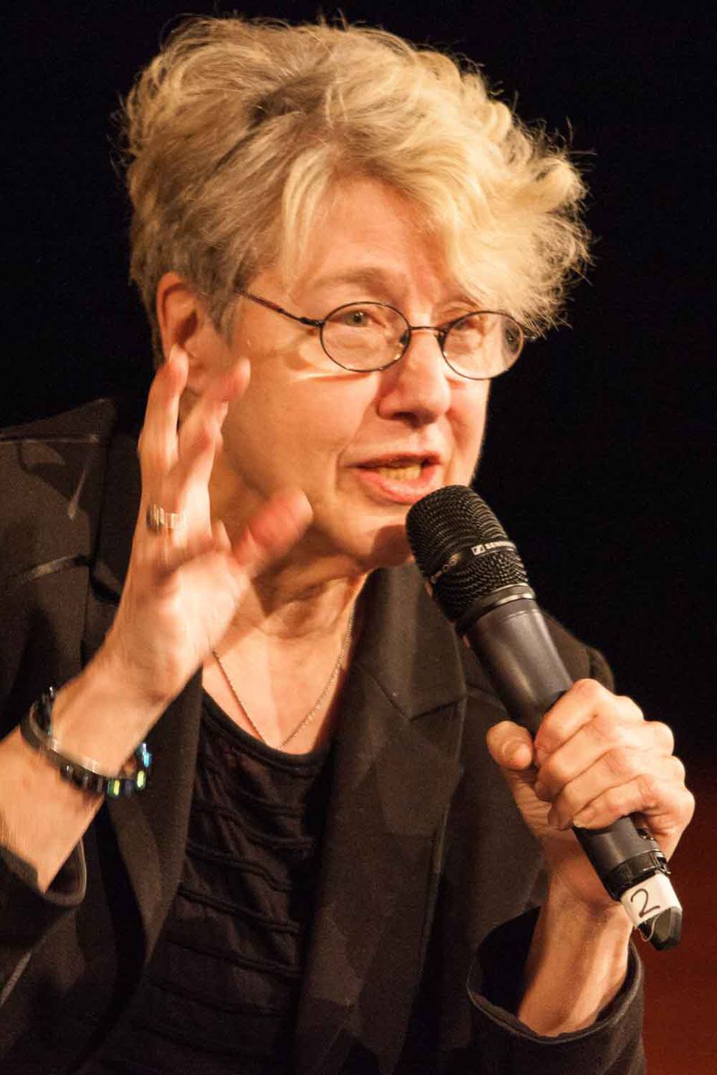 Translating the artist's intentions into visual representations requires a deep understanding of their artistic style, techniques, and concepts.

Read more 👉 lttr.ai/AaNoW

#Museum #PerformanceArt #ArtExhibition #culture #CulturePreservation #ArtworkPhotography