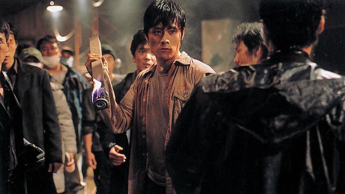AlbertLaro_'s tweet photo. Acabo de ver un TREMENDO peliculón de venganza al más puro estilo Oldboy en Prime Video.

Un día el jefe mafioso de nuestro prota le ordena que vigile a su prometida, de la que sospecha que está viéndose con otro. A partir de ahí, desencadena en un baño de sangre 🩸. ⭐️⭐️⭐️⭐️ https://t.co/jfLqgv1SpU