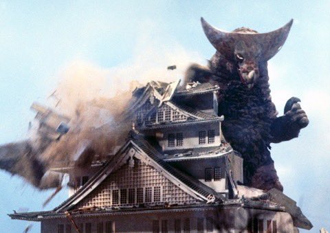 🤲おはようございます🤲 本日は#ウルトラマン第26話「怪獣殿下」前編が