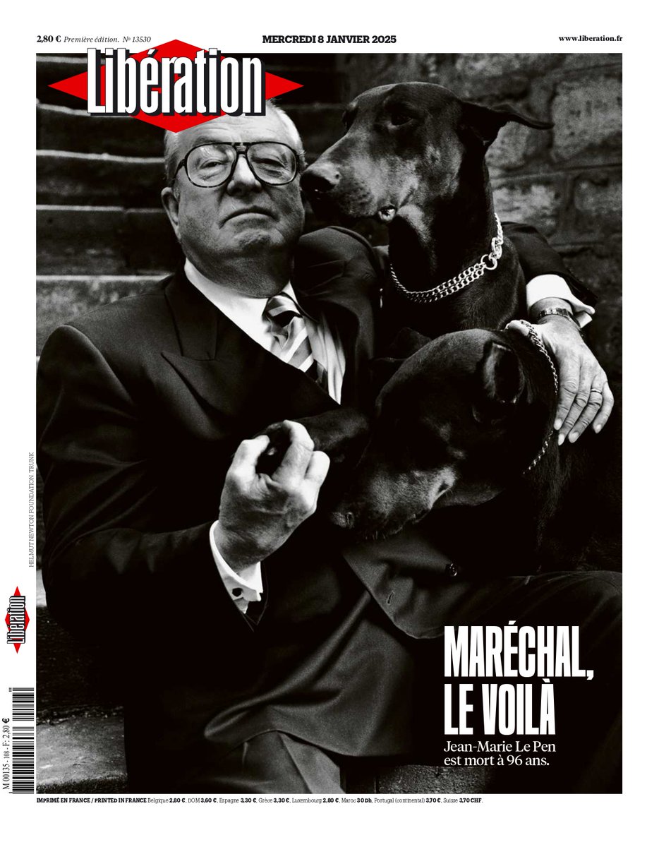 KemmelEmile's tweet image. [THREAD] Jean-Marie #LePen posant, l'air triomphant, avec ses deux dobermans. C'est la photo choisie en Une de #Libé ce 8 janvier.

Le portrait est signé Helmut Newton. Mais il n'est pas sans rappeler une autre photo... d'Adolf Hitler.

👇 #Thread à dérouler👇