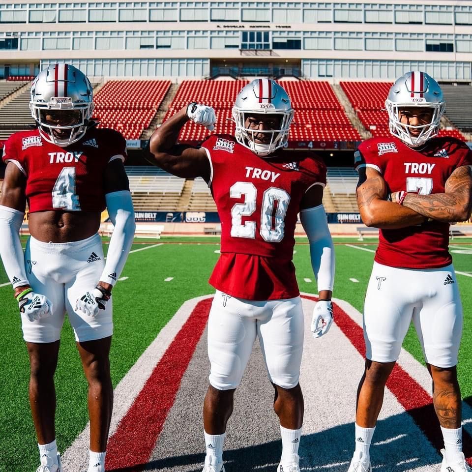 After a great conversation with <a href="/CoachJMann919/">Justin Manning</a> blessed to receive my 3rd division 1 offer from Troy University #AGTG <a href="/TheGMHSFootball/">The Garner High School Football</a> <a href="/Coachddonald/">Deron Donald</a> <a href="/TroyTrojansFB/">Troy Trojans Football 8x⚔️</a>