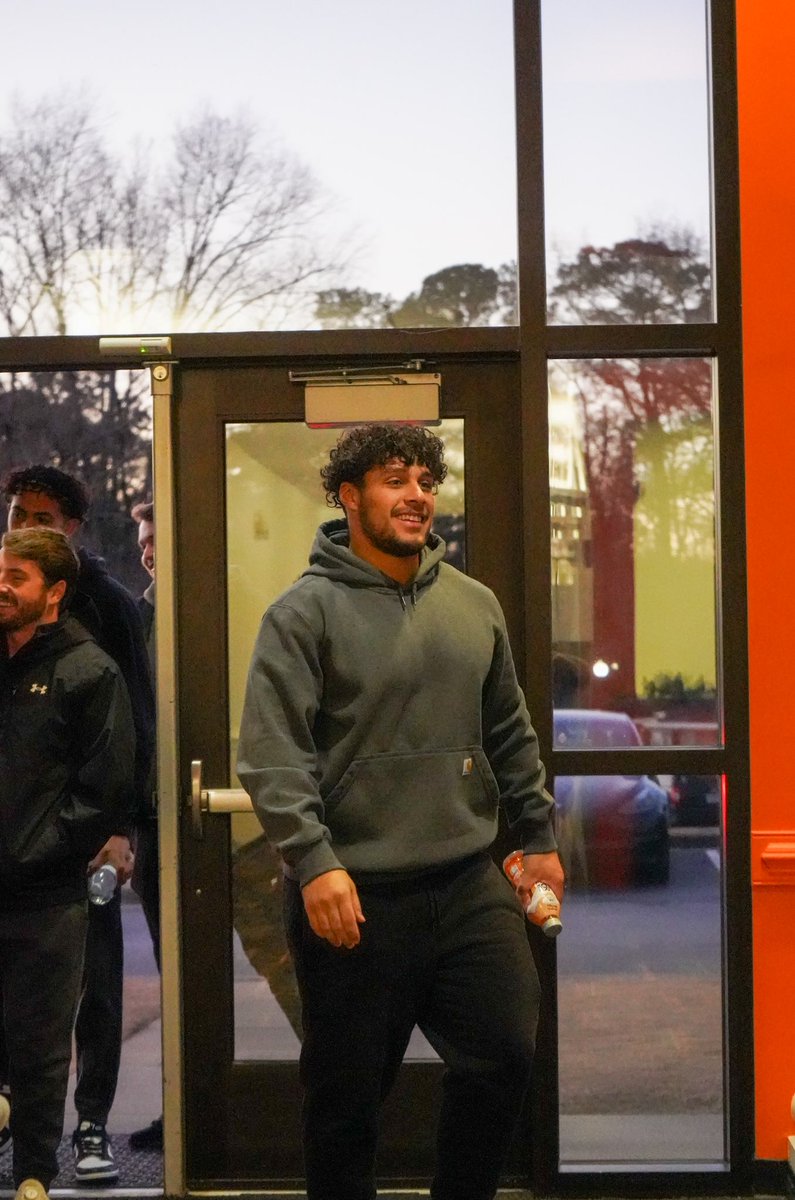 GoCamelsFB's tweet photo. 𝑻𝒉𝒆 𝒃𝒐𝒚𝒔 𝒂𝒓𝒆 𝒃𝒂𝒄𝒌 😎

#FightAsOne | #RollHumps 🐪🏈 https://t.co/qFLM1nhS4i