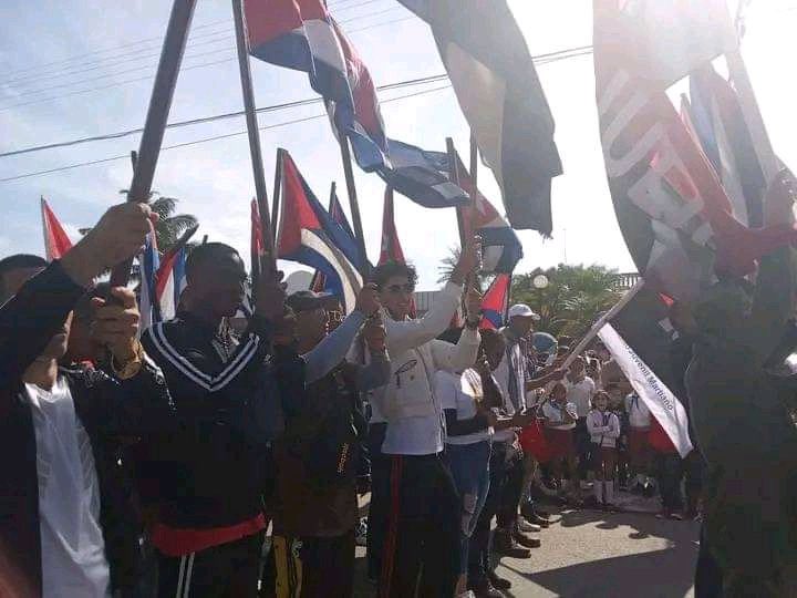 matanzas_ujc's tweet photo. 🇨🇺| Nuevamente jóvenes destacados protagonizan la reedición de la #CaravanaDeLaLibertad, y en su tránsito por la provincia de #Matanzas, el periplo se ratifica como simbólica tradición que conecta generaciones para honrar la memoria histórica. https://t.co/IkaEdQNC7h