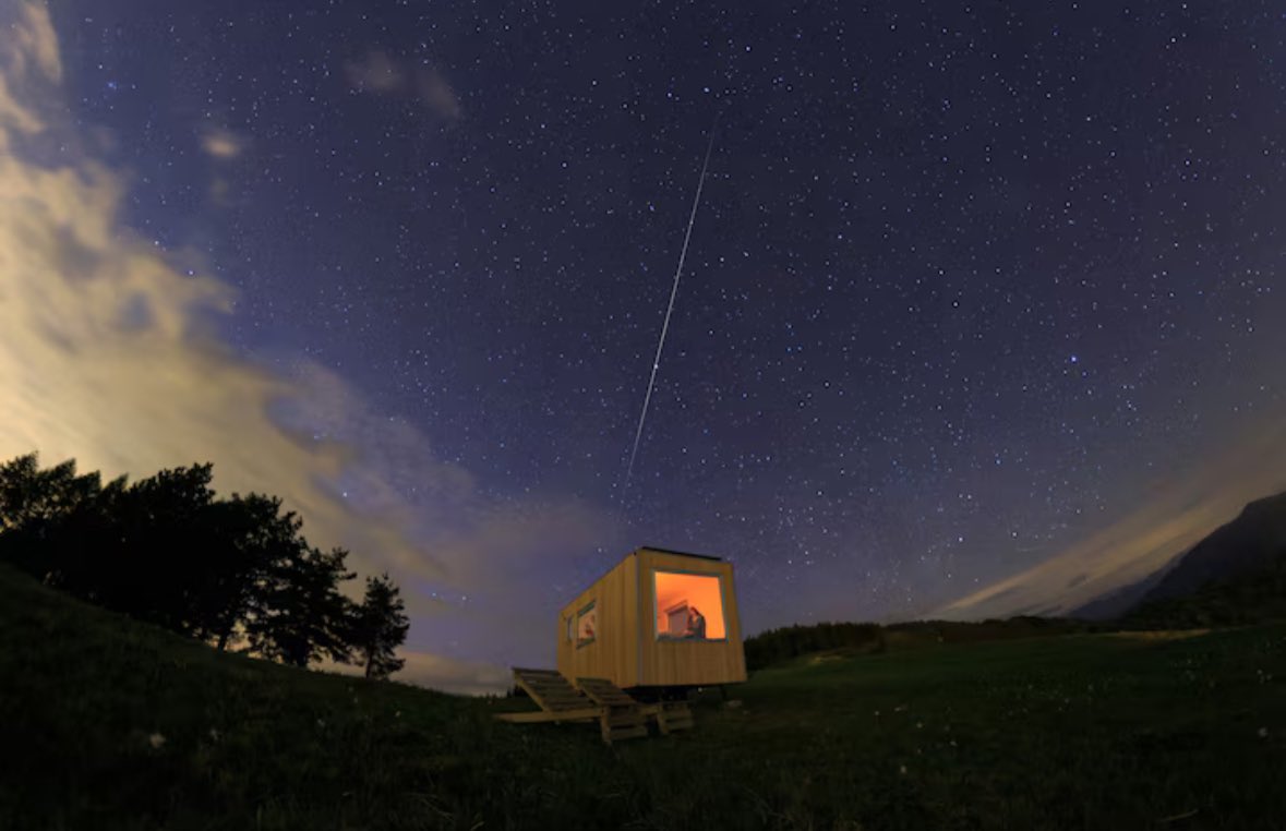 faut se brancher séjours déconnectés sur Airbnb ça a l’air exceptionnel tu fais ça avec ta femme isolé du monde wow