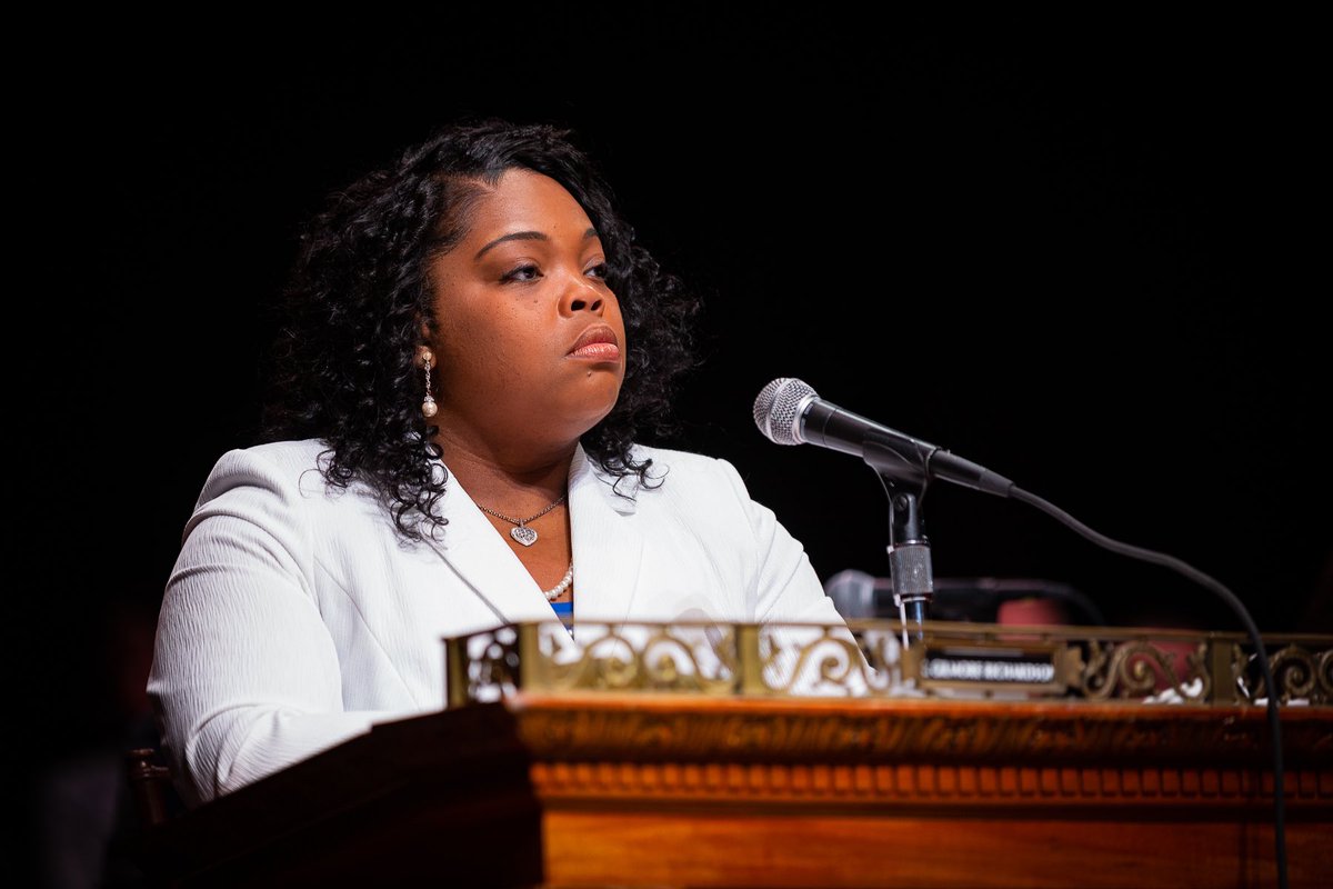 CouncilwomanKGR's tweet photo. Whew! Time flies by fast! 5 years ago today I was sworn in to be a member of @PHLCouncil with my #FreshmanFour colleagues! I am always so incredibly thankful for the privilege to serve!! https://t.co/FBwHoPGpol