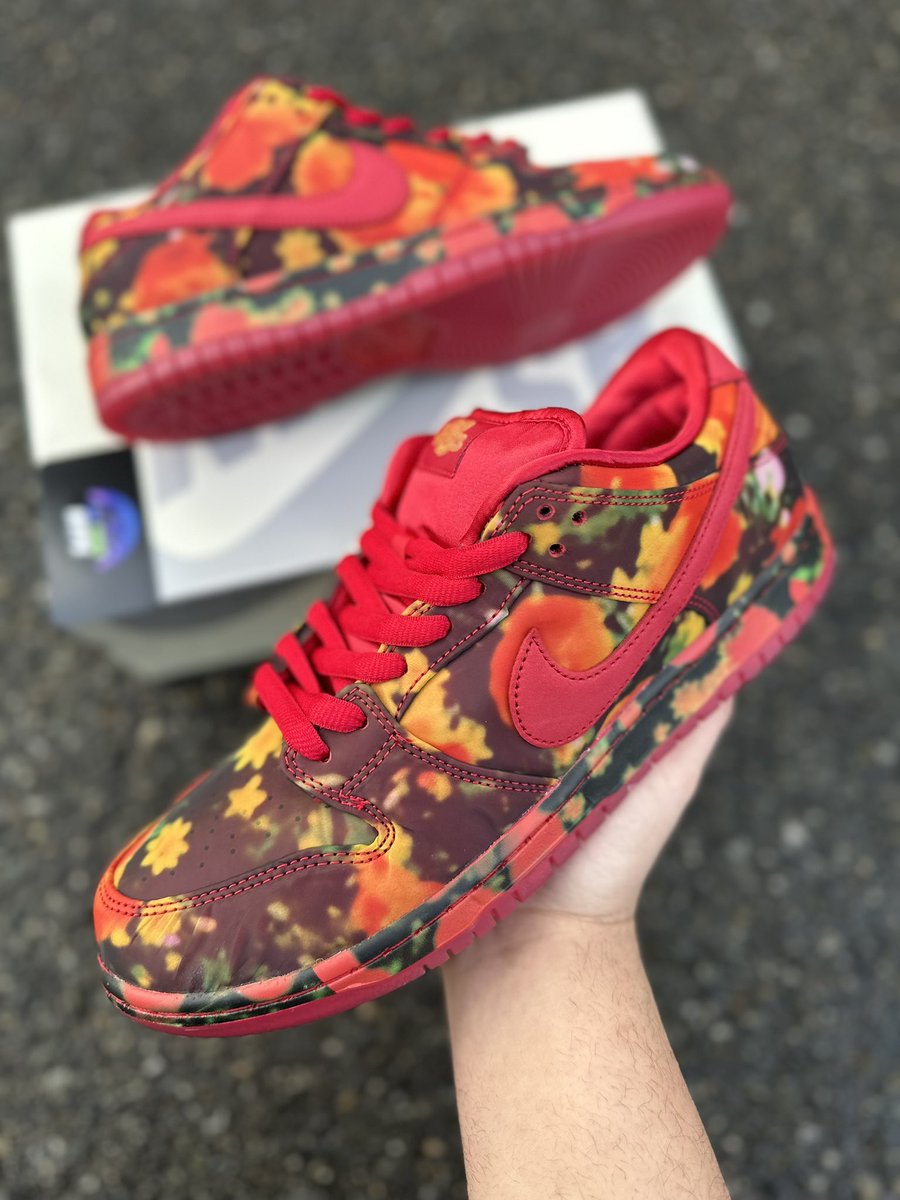 SeaTownHype's tweet photo. The Wizard of Oz x Nike SB Dunk Low 
‘Poppy Field’ 🌺🧙‍♀️

🔥 or 🗑️? https://t.co/uupb1CFVPL