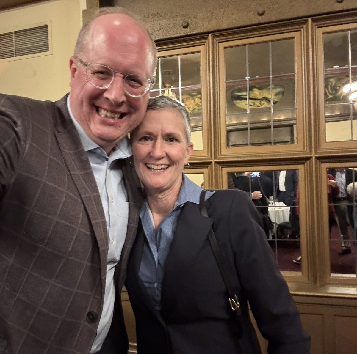 Austen Parrish (@austenparrish) on Twitter photo Congratulations to <a href="/mdwilson_law/">Melanie D. Wilson</a> (<a href="/wlulaw/">W&L Law School</a>). A tremendous start today to #AALS2025 āCourage in Action,ā a great Presidentās Dinner (thanks Melanie!), and a productive <a href="/TheAALS/">AALS</a> Executive Committee meeting. Congratulations to <a href="/mdwilson_law/">Melanie D. Wilson</a> (<a href="/wlulaw/">W&L Law School</a>). A tremendous start today to #AALS2025 āCourage in Action,ā a great Presidentās Dinner (thanks Melanie!), and a productive <a href="/TheAALS/">AALS</a> Executive Committee meeting.