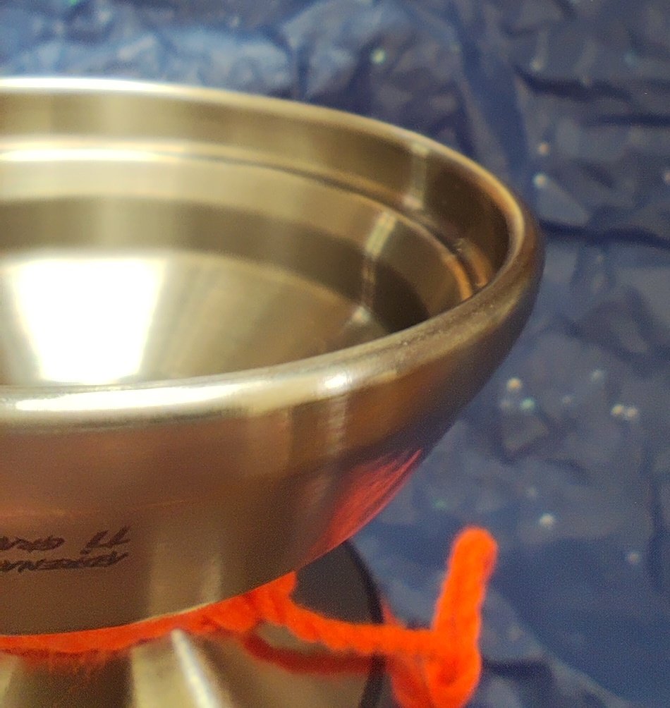 アドレナリンTi、直径が少し小さいくらいで幅とか重さはティルダネスと