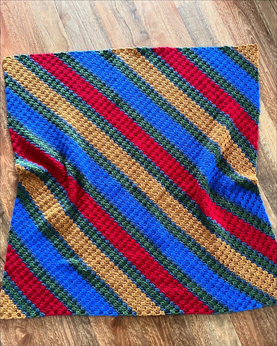 bec_rae's tweet photo. 2025 Completed Craft Project Thread

1. C2C Crochet Baby Blanket https://t.co/WQI0cKUPU9