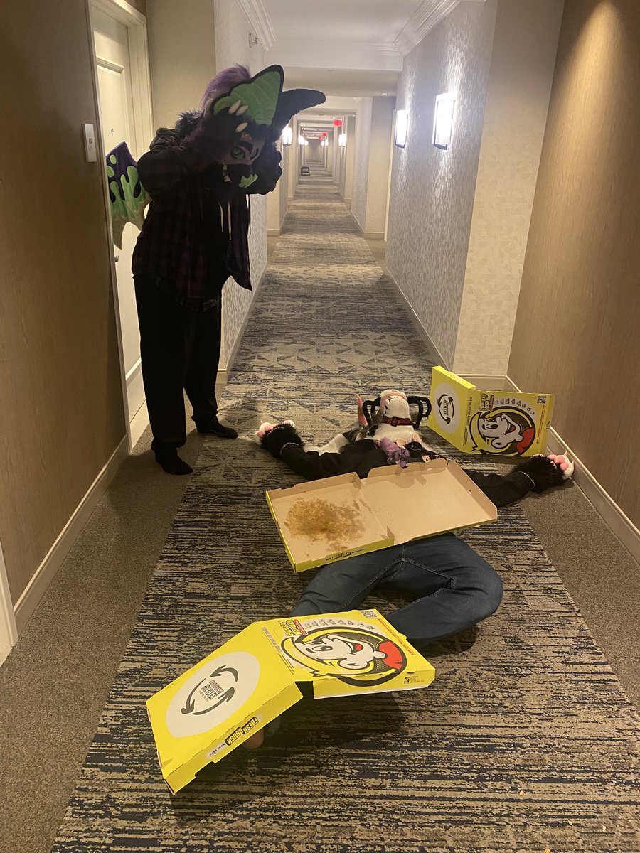 RockNRoll_Red's tweet image. PDFC was such a blast, in no small part because we were rooming with some of the most chill and fun people. Shout out to @dragonofalltime , @BitingBatStudio , and Drauf for hanging out with me and Nakai throughout the convention and bringing us lots of laughs. Y’all are awesome!