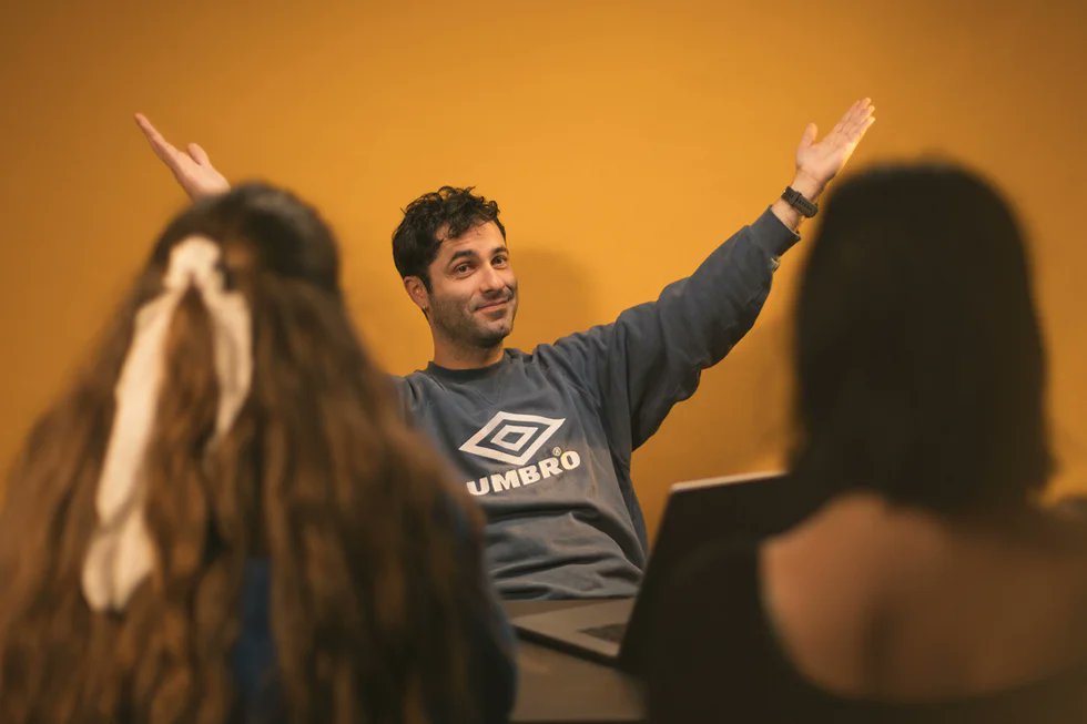 Yes Set : le pouvoir du « oui » pour convaincre et fédérer votre équipe
urls.fr/2jdeb8
👉 Découvrez le « Yes Set », cette technique de communication qui utilise les petits acquiescements pour faire passer de grandes idées en entreprise