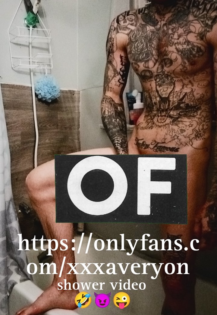 Shower shower 😈🚿