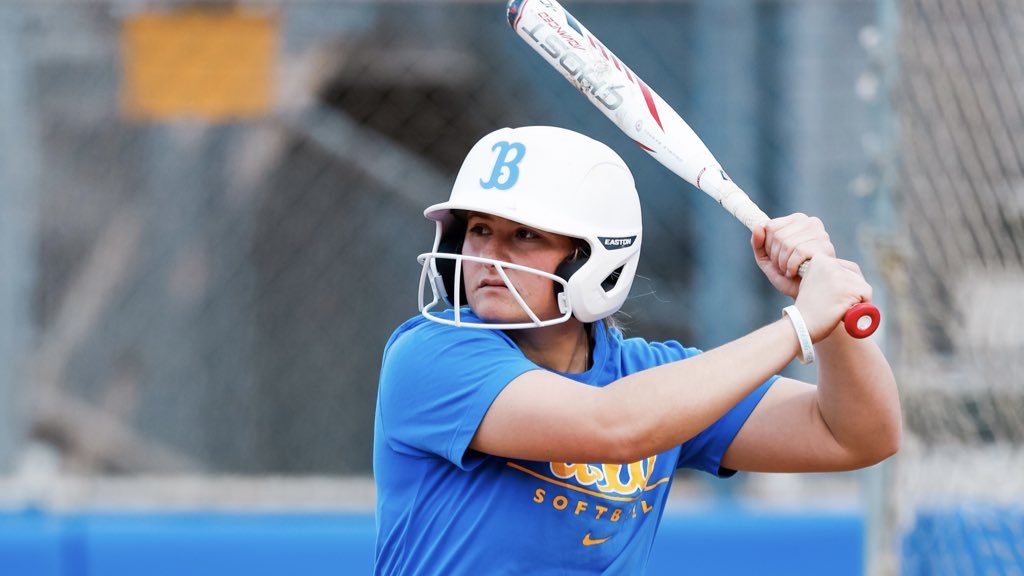 UCLASoftball's tweet photo. Feels good to be back ๐๐ฅ
#GoBruins | #UCLASB50 https://t.co/WxjDUGYRoY