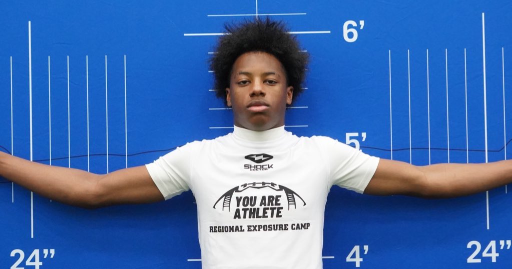 You Are Athlete (@youareathlete) on Twitter photo 2026 WR Brandon Dixon Jr (@greatest_bj) out of McKinney Boyd HS (TX)
“Dixon has deceptive speed that surprises defenders. Dixon also showed an ability to create plays, even when going up against some of the top defenders.” - <a href="/BHoward_11/">Brandon Howard</a> 2026 WR Brandon Dixon Jr (@greatest_bj) out of McKinney Boyd HS (TX)
“Dixon has deceptive speed that surprises defenders. Dixon also showed an ability to create plays, even when going up against some of the top defenders.” - <a href="/BHoward_11/">Brandon Howard</a>