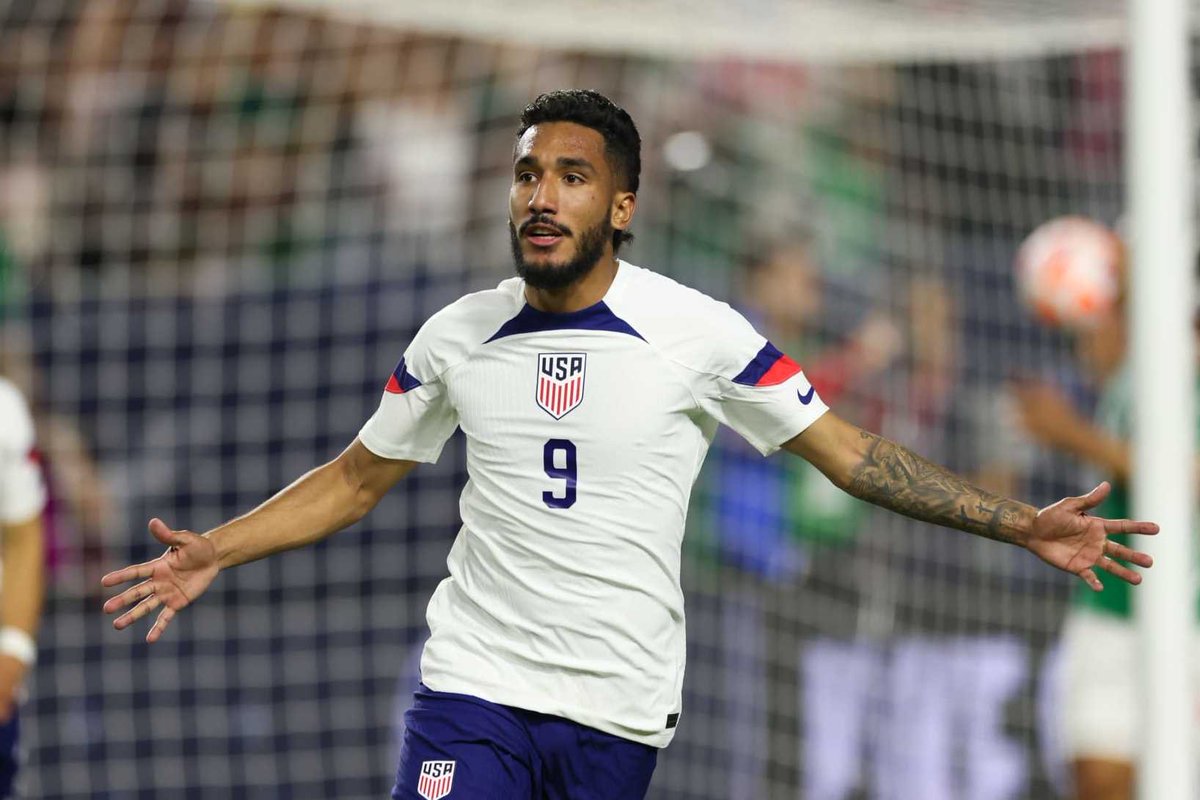 Tom Bogert tweet media