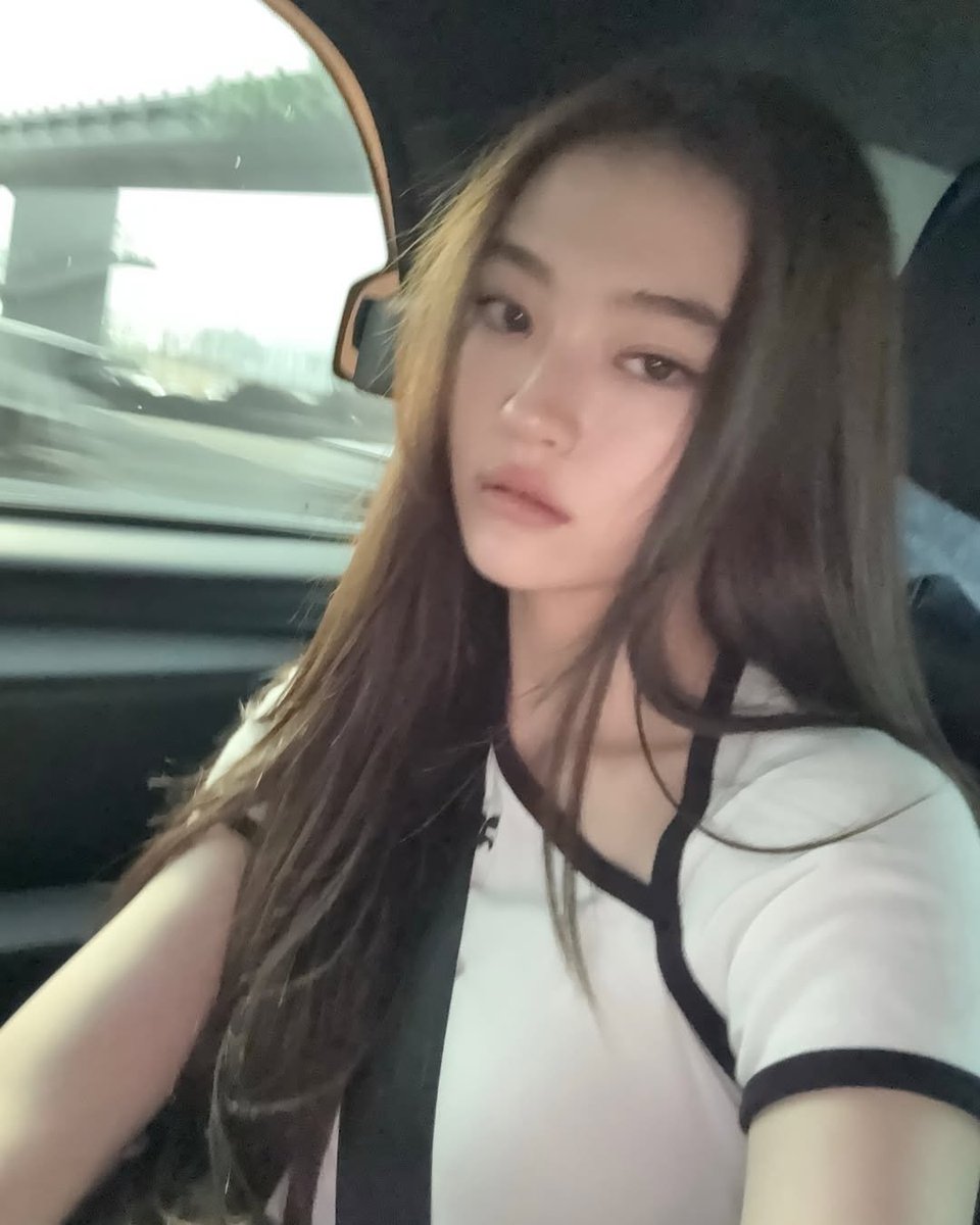 엘라야 보고싶엇어……… 😍