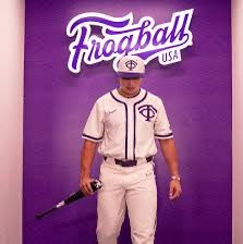 38 days until Frogball begins in the 2025 season.

38 is for the career high school batting average (.385) for Jacob Silva.

Jacob is the younger brother of the defensive wizard <a href="/antwansilva1/">Anthony Silva 🪶</a> and is a freshman switch hitting catcher.

In games 2 and 3 of the #TCU fall World