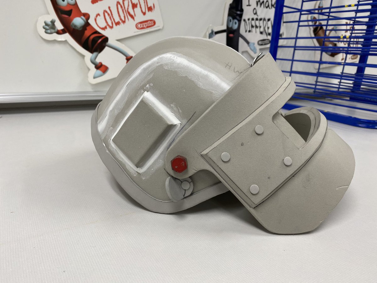CrowbarJ0nes's tweet photo. Test build. Should of used thicker material for the front plate. Not gonna add the visor to this but still gonna paint it. https://t.co/8HGAETh0Yx