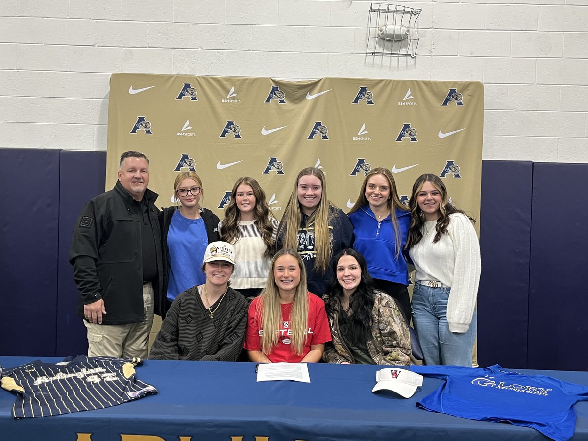 xtremedemarini's tweet photo. Signed! Congratulations to Mississippi Glory National 18-Lewis-Brittanie Layton for signing with Walters State CC! #ALLIN! ⁦@WSCCsoftball⁩ ⁦@WaltersStSports⁩ https://t.co/Ot7fzWQrvL