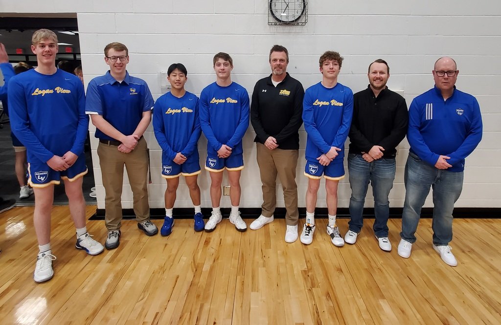 Thank you DC West for including us in your Teacher Appreciation night! Our LVSS Senior Basketball players were given the opportunity to honor those who have made an impact on their educational journey! Thank you Teachers!