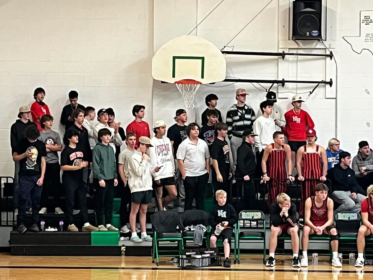 Shoutout to the Lady Leopards and the Student Section for being amazing tonight!

#HST