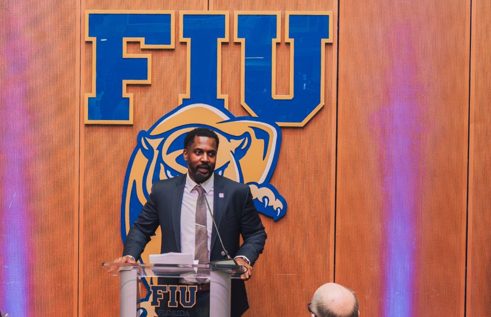 4thandsaturday's tweet image. C-USA making some exciting moves this offseason.
Jax St
New HC Charles Kelly & adds QB Gavin Wimsatt
SHSU
New HC Phil Longo & QB Mabrey Mattauer
WKU
Adds QB Maverick Mclvor
UTEP
Adds QB Malachi Nelson
FIU
Incredible HC hire of Willie Simmons
KSU
New HC Jerry Mack