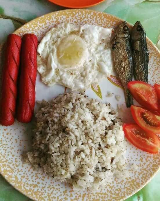 365Critical's tweet photo. Do you like this breakfast or is it to heavy for you? #breakfastwiththefam #zelena https://t.co/XwRWA2oJbG