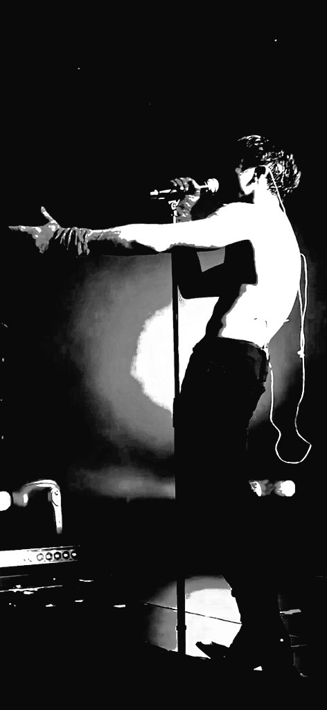 Last night was fuckin' awesome. I missed the stage. Missed playing, missed singing and feelin' alive.