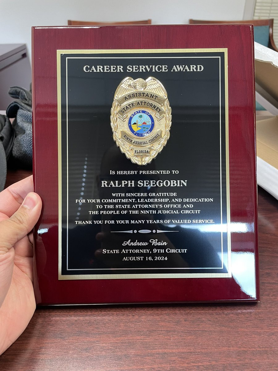 SLOT OUT tweet media