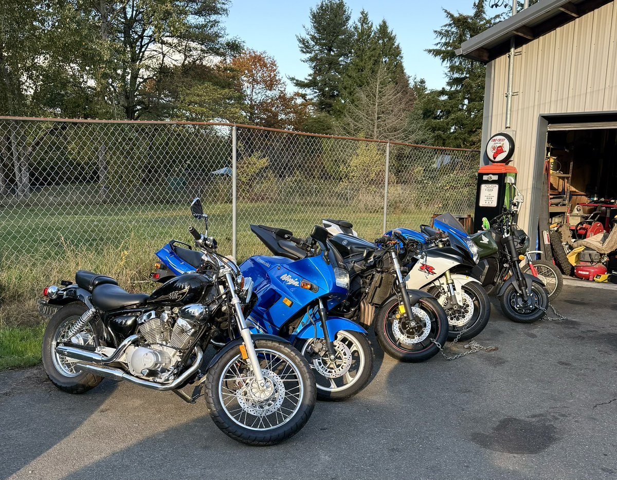 JOIN OUR DREAM TEAM ♥️

Experienced Motorcycle Mechanic wanted for our top-notch shop in Seattle, WA.
🛠️ 40hrs/week, Mon - Fri
💰 Up to $45/hr
 
Contact us for more info:
📞 206 482 2633
✉️ lockrembusiness@gmail.com
🔗 lockremcyclebarn.com