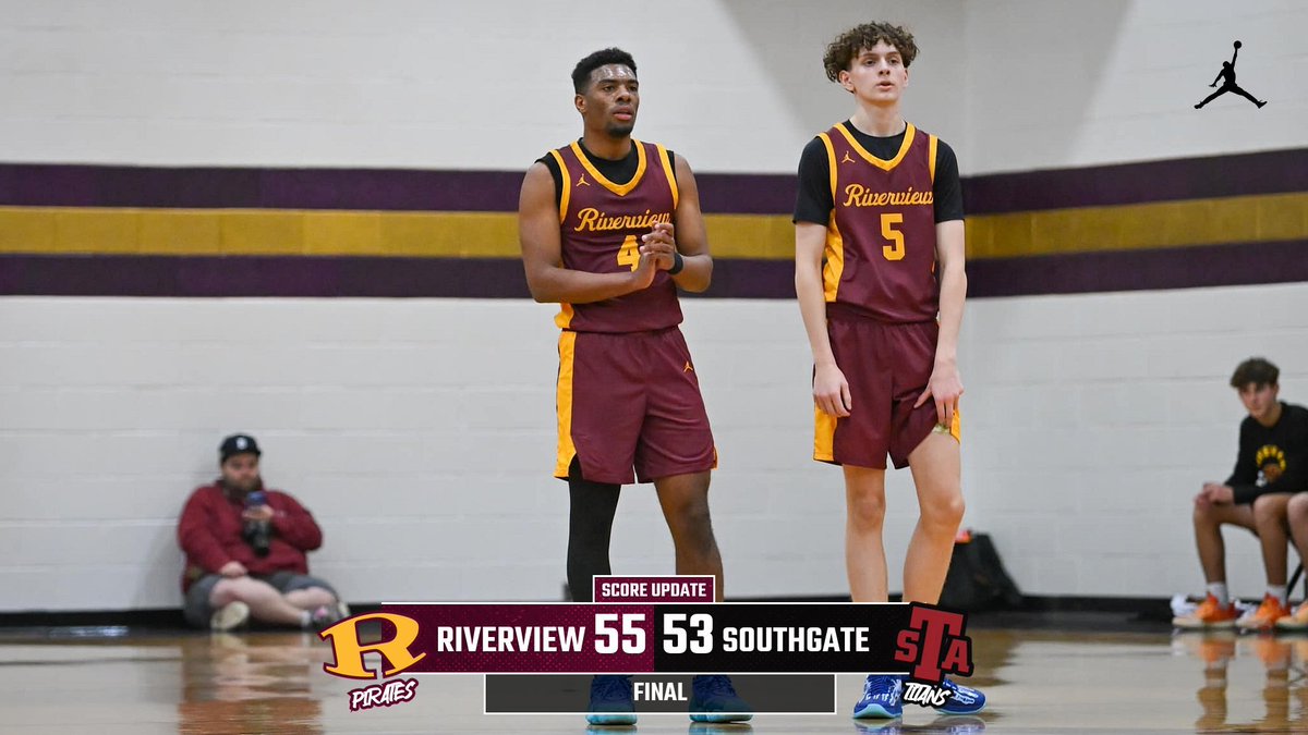 Snuck out a gritty win at home tonight thanks to a confident 3 at the buzzer from Jack Doyle! #GoBucs 

Pinkava: 14 pts
Swearingen: 10 pts
Spencer: 9 pts
Adams: 9 pts
Doyle: 8 pts
Bias: 5 pts