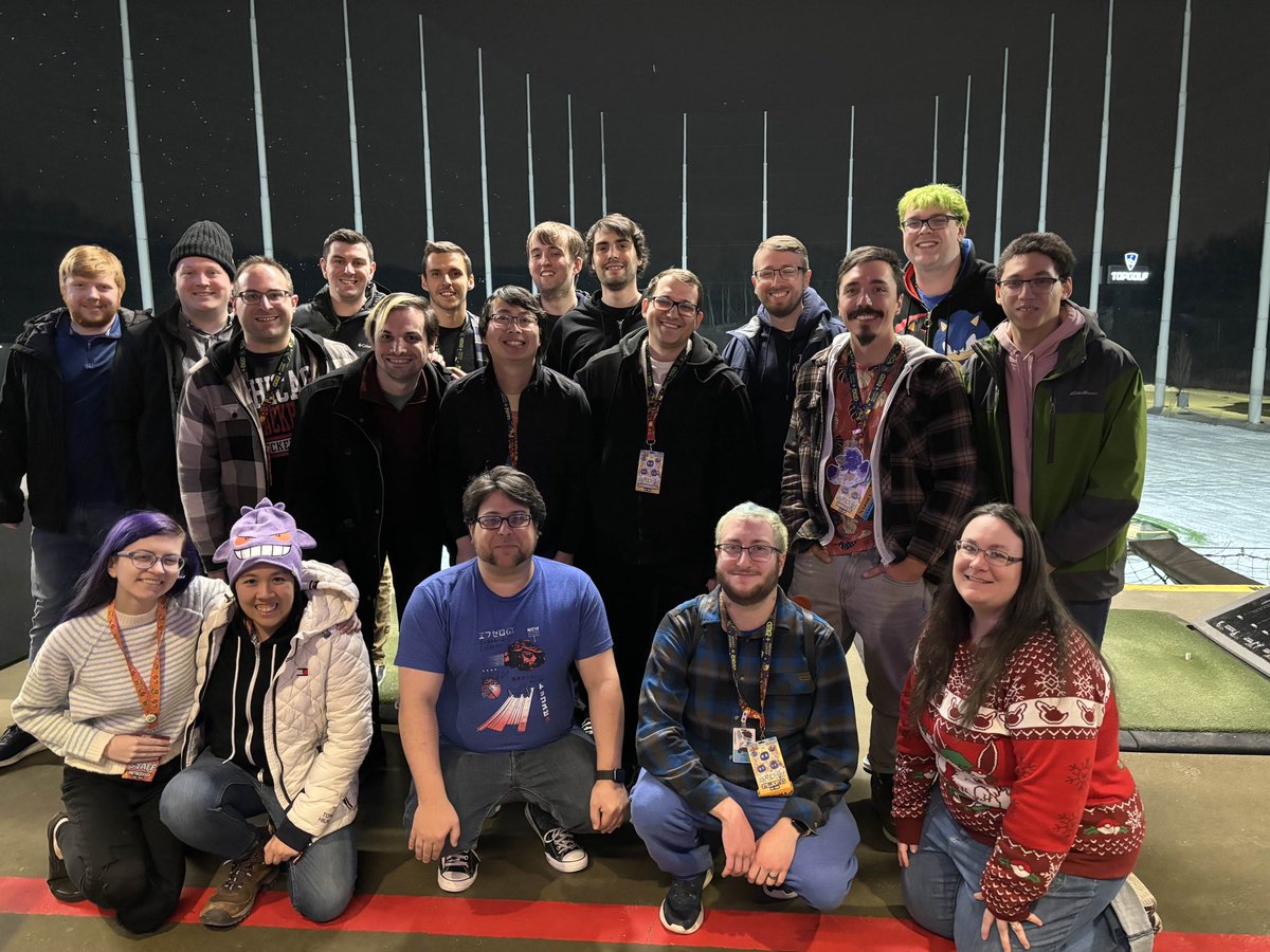 Top Golf in January with a big group of friends! ⛳️