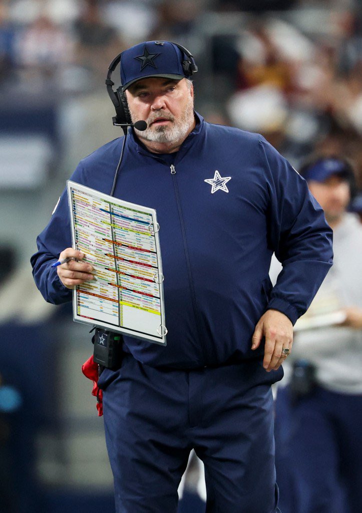sandropacheco71's tweet image. The #DallasCowboys denied the #ChicagoBears permission to interview #MikeMcCarthy for their head coaching vacancy. #McCarthy's #Contract is scheduled to expire Jan. 14, 2025 and #Cowboys owner #JerryJones has yet to announce if the veteran coach will be back. #NFL #DaBears