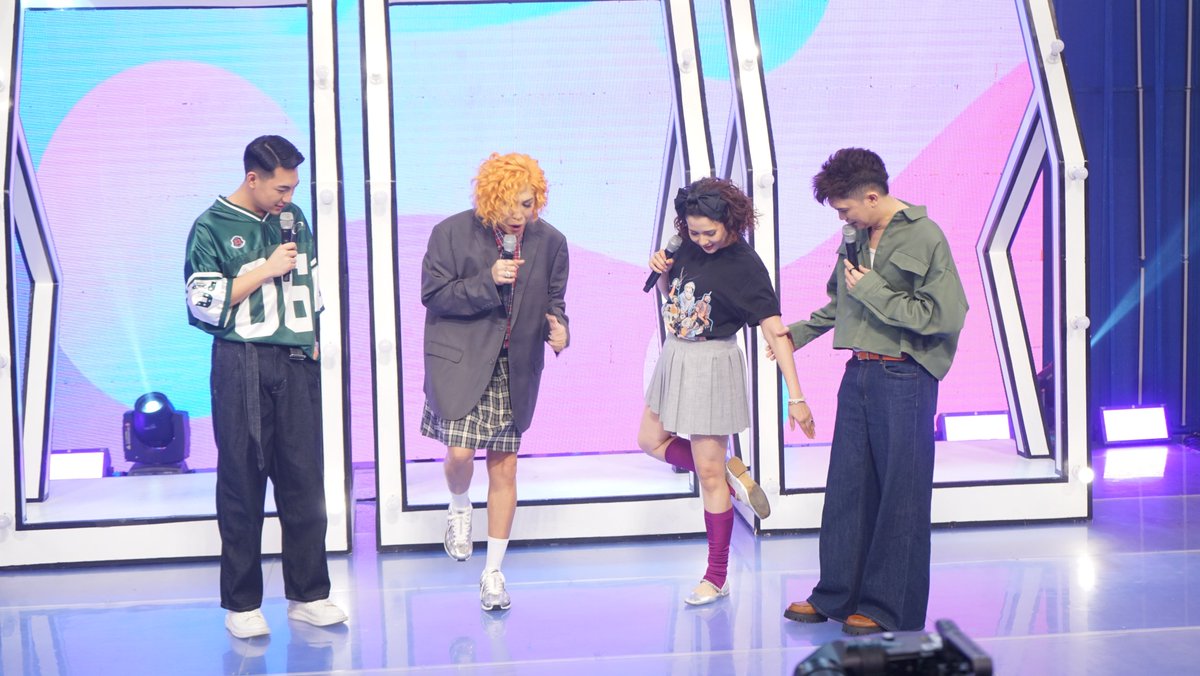 itsShowtimeNa's tweet photo. Let's make this trend #FastRecoveryKarylle! 

#ShowtimeEskwelaBakbakan   
Watch us Live, Follow, Subscribe here: 
https://t.co/Gs3IAXTxDD https://t.co/g33Bc6ULWd