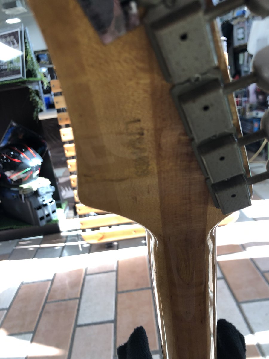 HADOFUkumatsuki's tweet photo. おはかこんばんちわ！こちら
#ハードオフ熊谷月見店 です。😉
今回は結構珍しいエレキギターが入荷しましたのでご紹介致します♪😆
Greco GO II-750DST S/N:L784469
1978年12月製造です！
訳あり品となっていますので気になる方はぜひご来店を🙏 #greco #GOII #ジャパンビンテージ #楽器買取 https://t.co/FuTY5CLne5